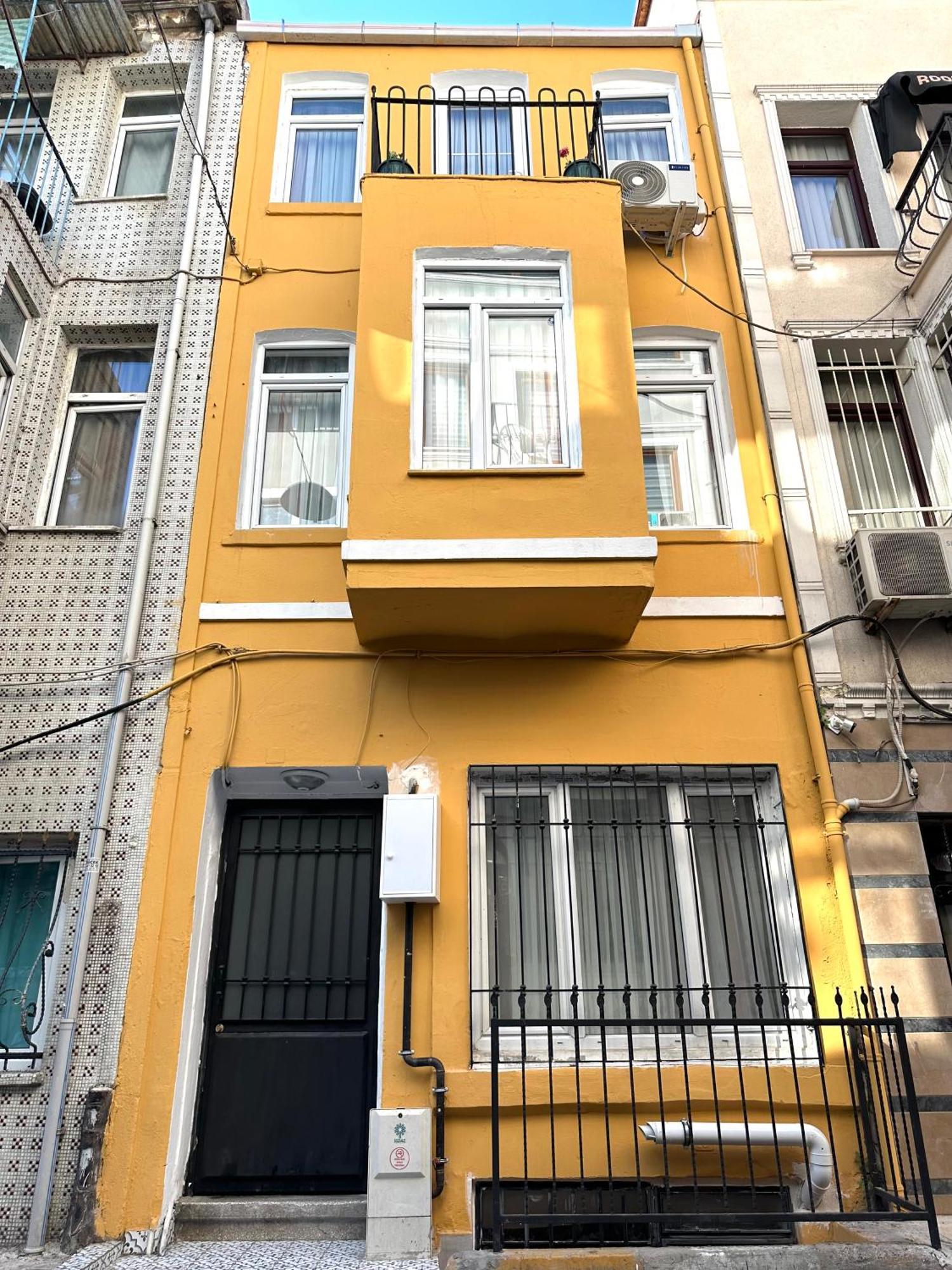 Apart Otel Yellowhouse 4 İstanbul